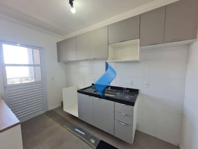 Apartamento para alugar com 2 quartos, 55m² - Foto 4