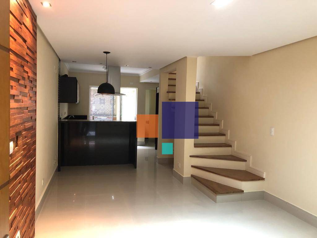 Casa à venda com 2 quartos, 120m² - Foto 1