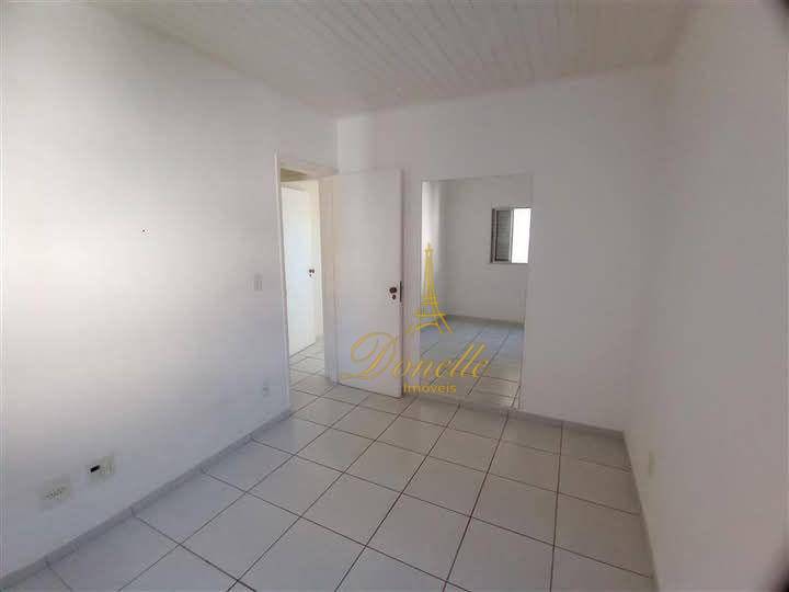 Apartamento à venda com 2 quartos, 64m² - Foto 11