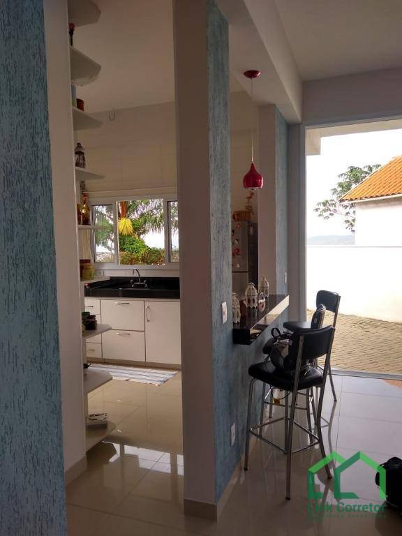 Casa de Condomínio à venda com 3 quartos, 220m² - Foto 36