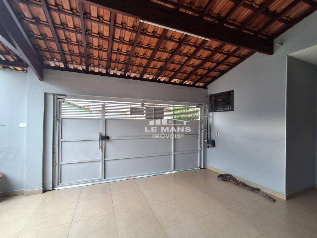 Casa, 3 quartos, 189 m² - Foto 2