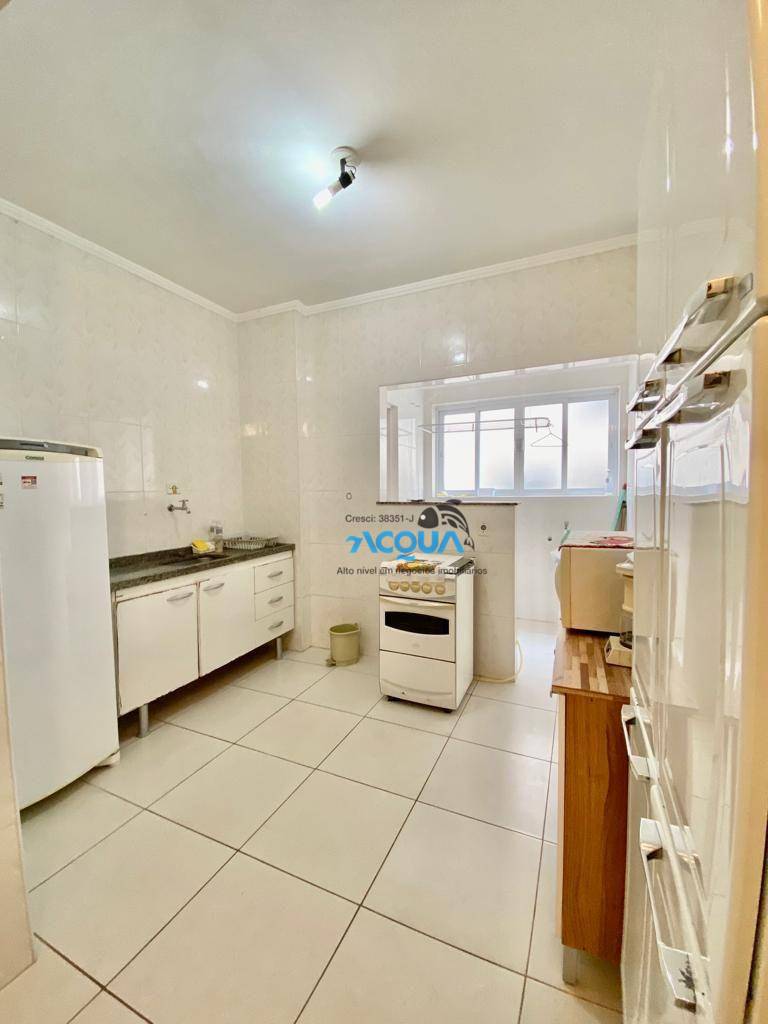 Apartamento à venda com 2 quartos, 70m² - Foto 4