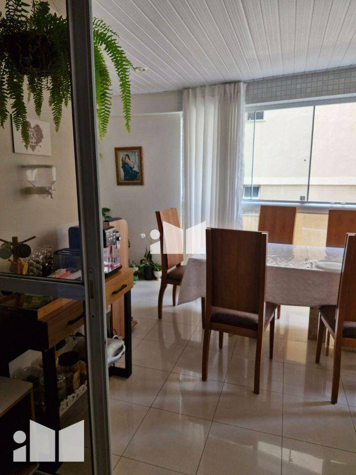 Apartamento à venda com 3 quartos, 144M2 - Foto 2