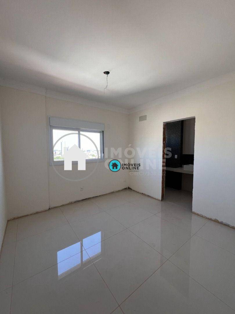 Apartamento à venda com 4 quartos, 218m² - Foto 14