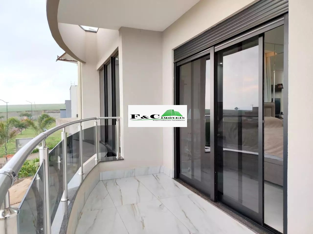 Casa de Condomínio para alugar com 4 quartos, 300m² - Foto 18