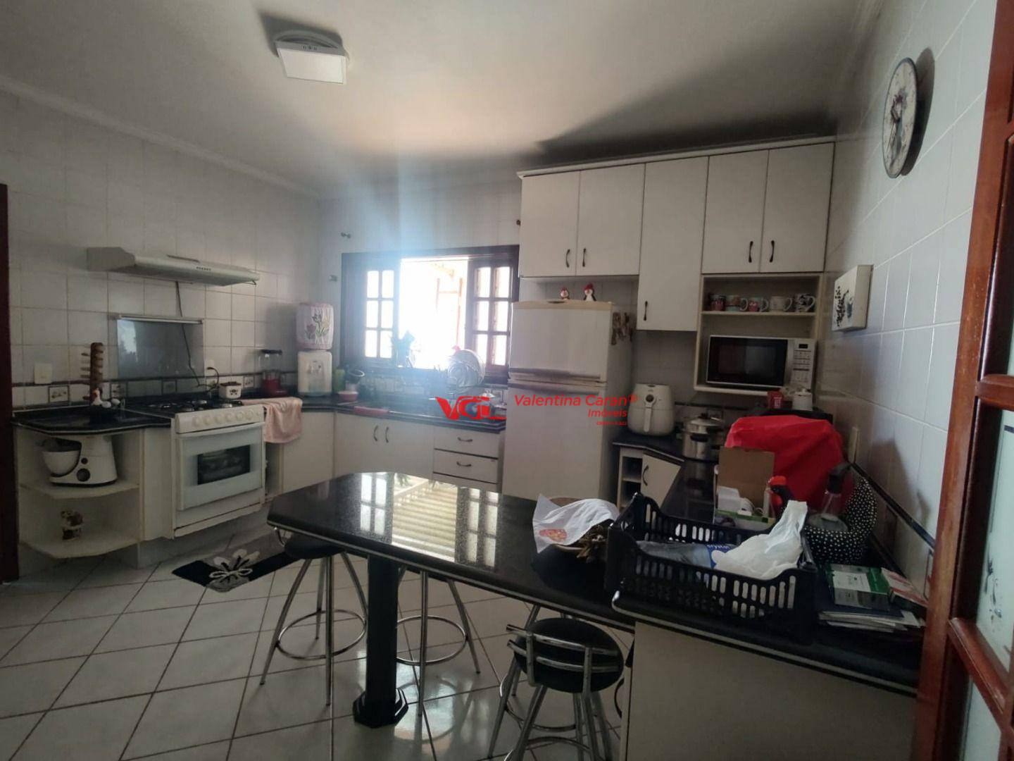 Sobrado à venda com 2 quartos, 330m² - Foto 4