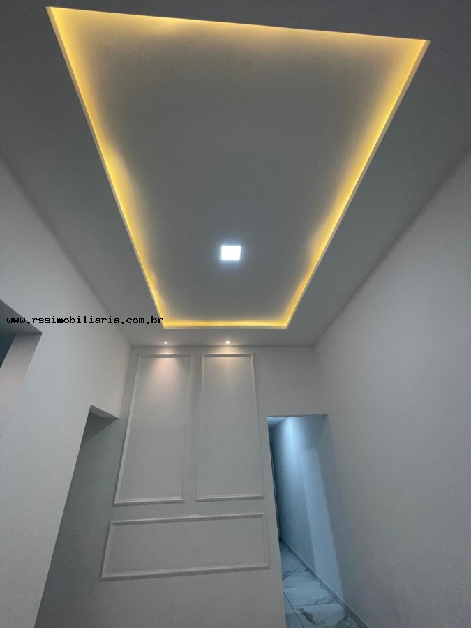 Casa à venda com 2 quartos, 56m² - Foto 11