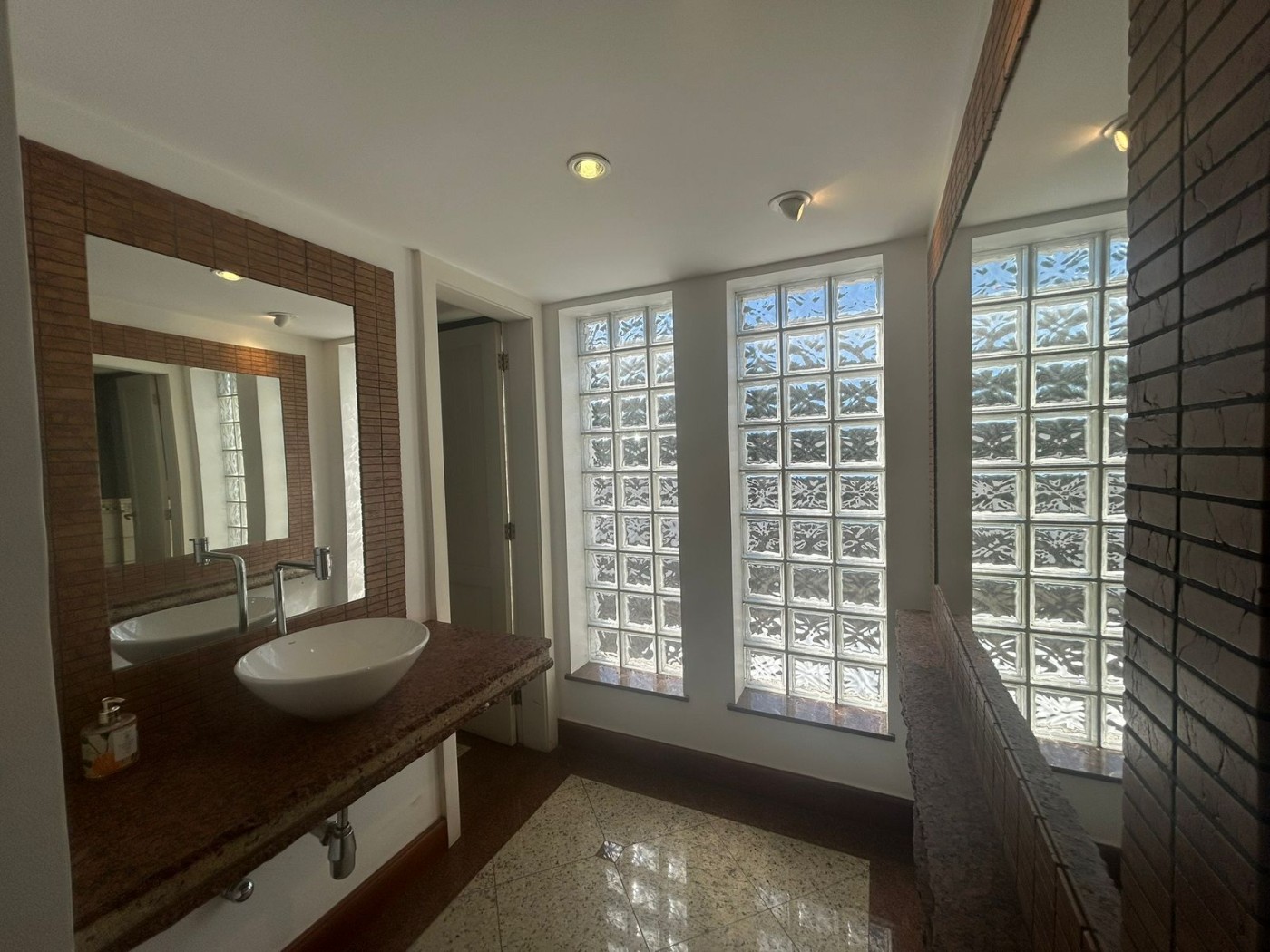 Casa à venda com 3 quartos, 375m² - Foto 17