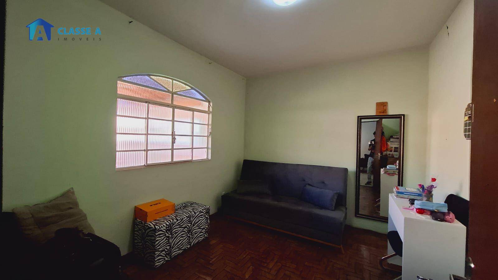 Casa à venda com 5 quartos, 300m² - Foto 11