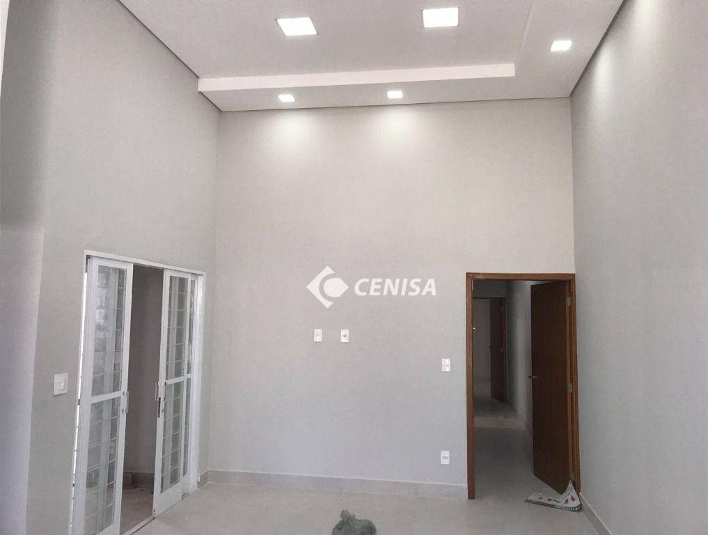 Casa à venda com 3 quartos, 120m² - Foto 2