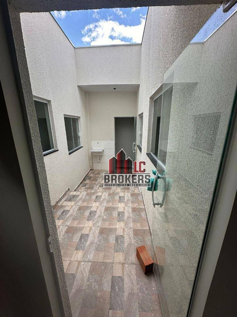 Casa à venda com 2 quartos, 48m² - Foto 16