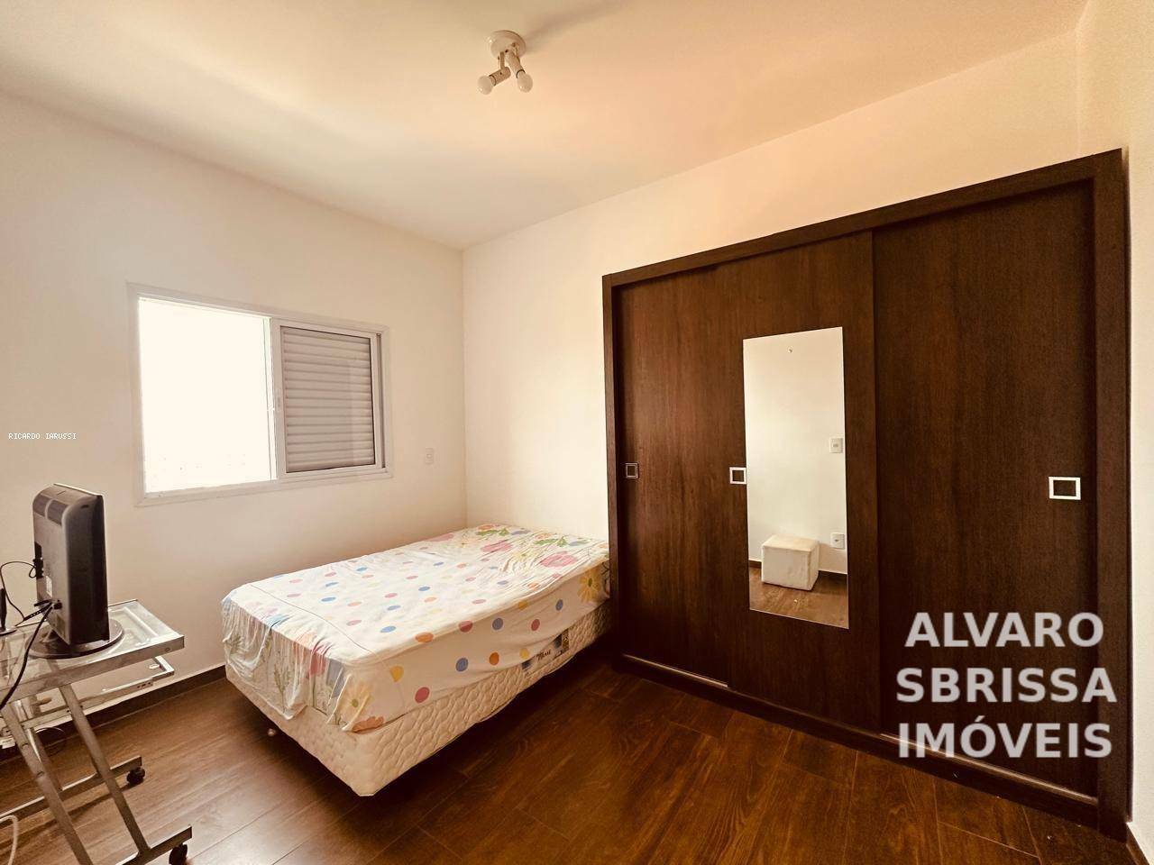 Apartamento para alugar com 2 quartos, 65m² - Foto 7