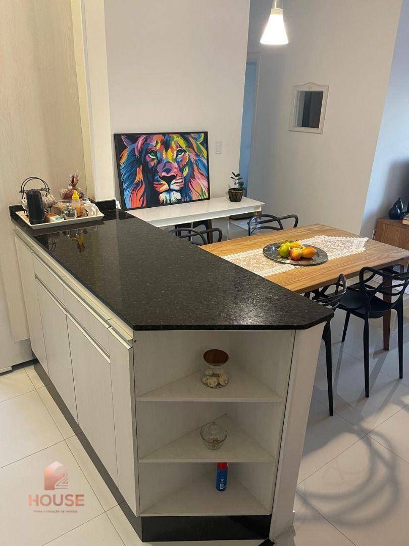 Apartamento à venda com 3 quartos, 70m² - Foto 3