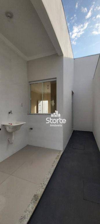 Casa à venda com 2 quartos, 70m² - Foto 14