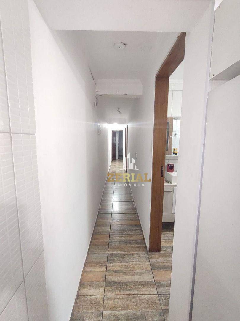 Sobrado à venda com 6 quartos, 200m² - Foto 6