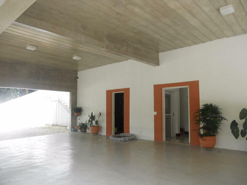 Casa de Condomínio à venda com 4 quartos, 650m² - Foto 2