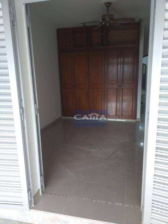 Sobrado à venda com 3 quartos, 218m² - Foto 28