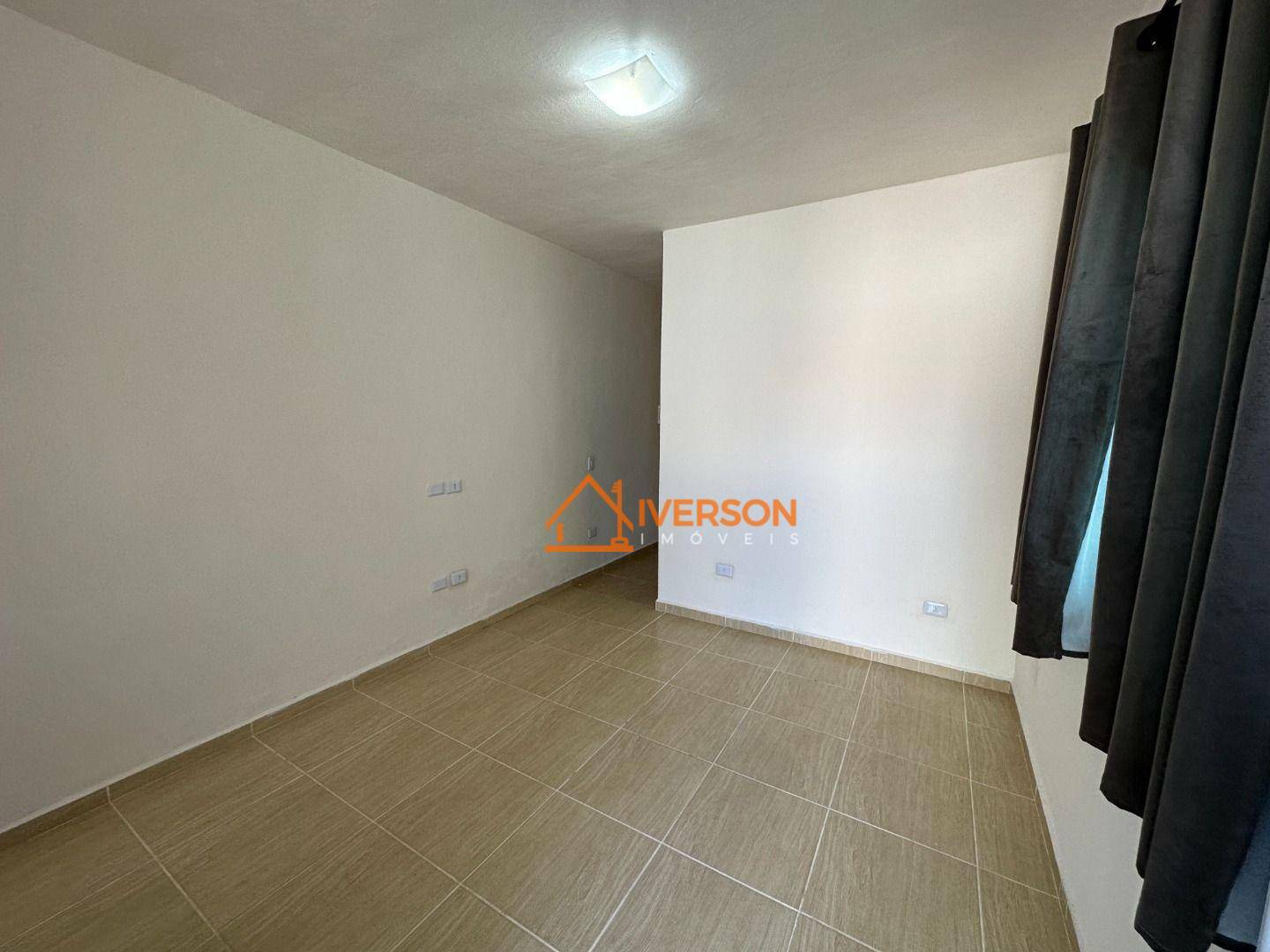 Casa à venda com 2 quartos, 100m² - Foto 4