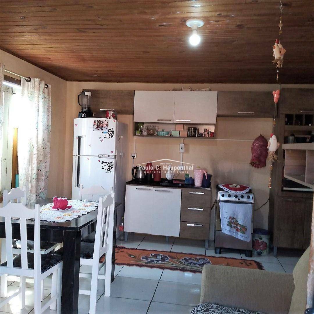 Casa à venda com 6 quartos, 200m² - Foto 5