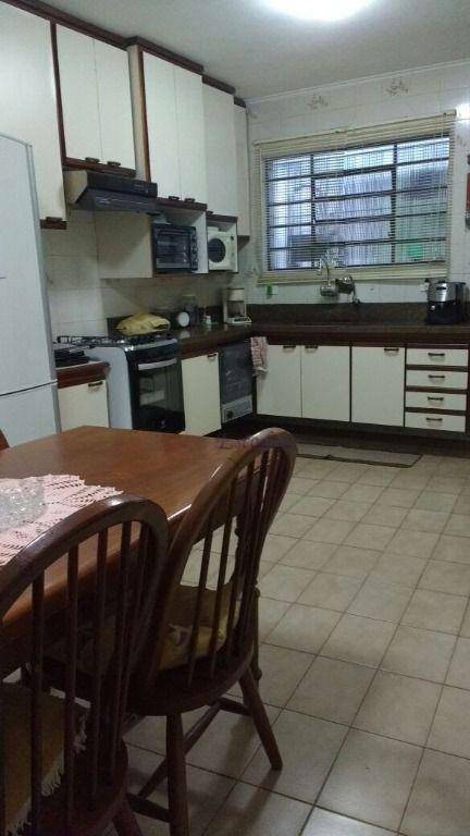 Sobrado à venda com 3 quartos, 200m² - Foto 16