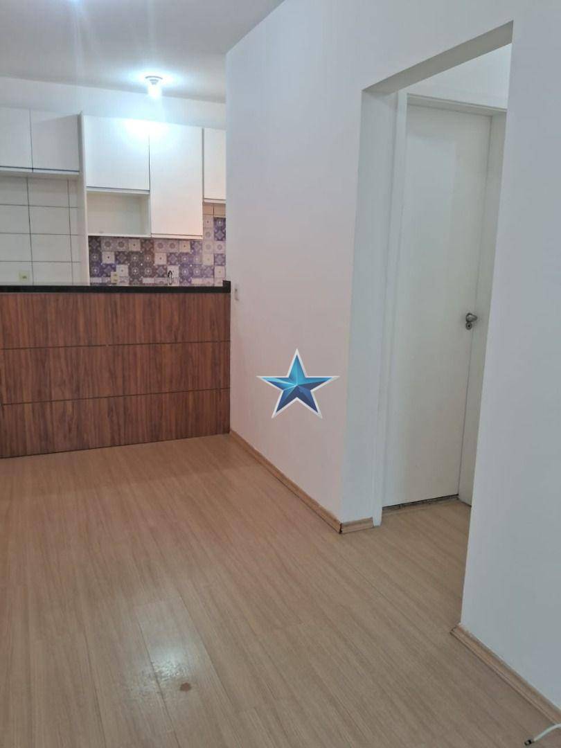 Apartamento à venda com 3 quartos, 65m² - Foto 2