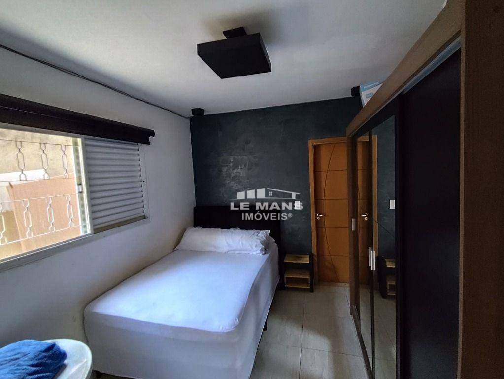 Casa à venda com 5 quartos, 200m² - Foto 17