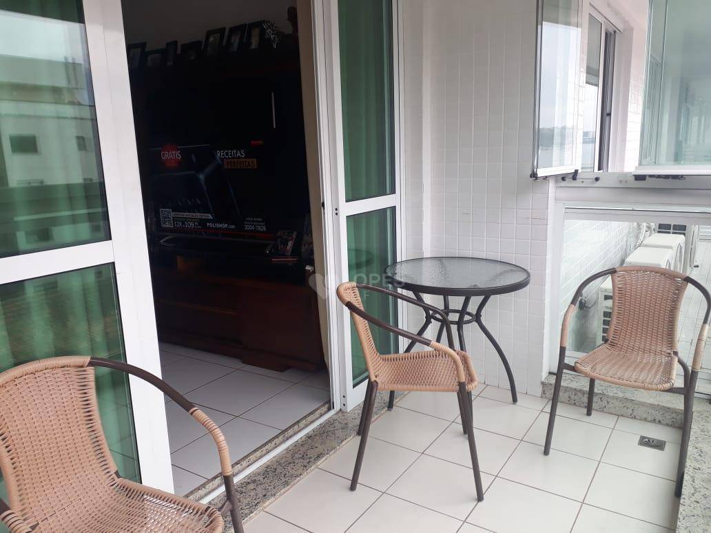 Apartamento à venda com 3 quartos, 85m² - Foto 2