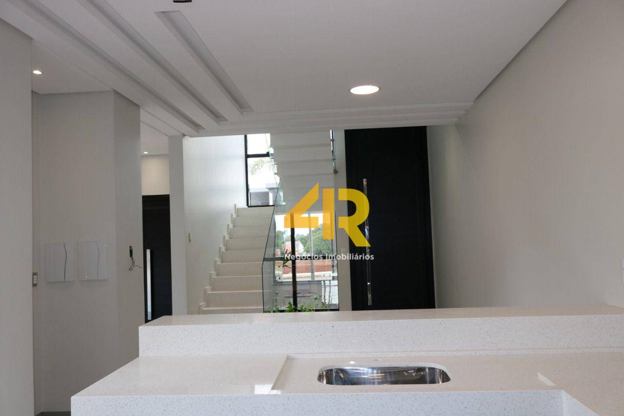 Sobrado à venda com 4 quartos, 176m² - Foto 9