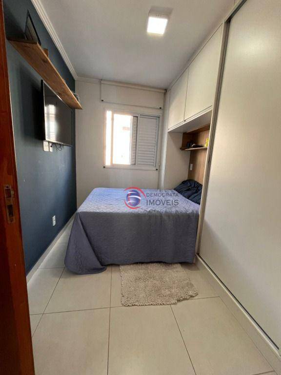 Apartamento à venda com 2 quartos, 56m² - Foto 2