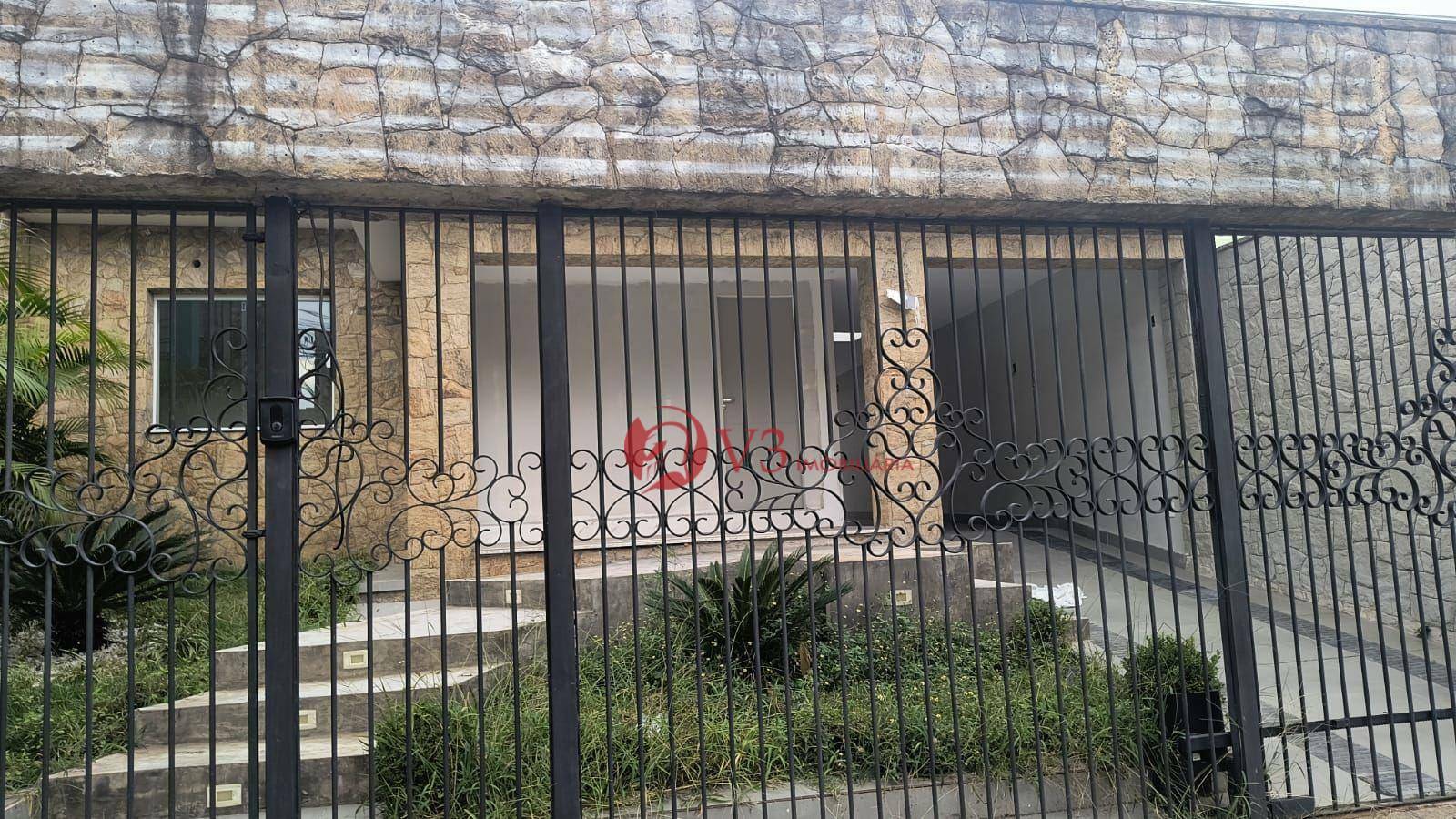 Casa para alugar com 4 quartos, 270m² - Foto 4