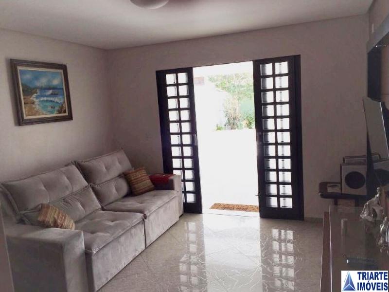 Sobrado à venda com 3 quartos, 170m² - Foto 1