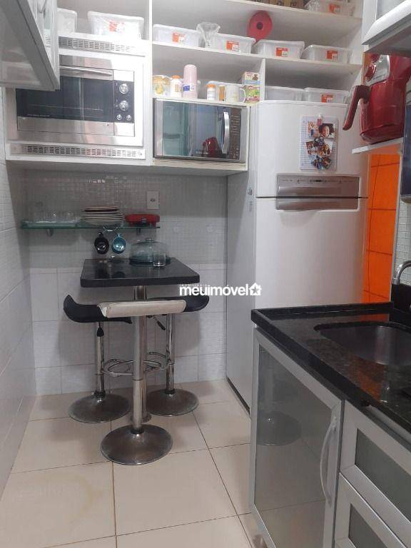 Apartamento à venda com 2 quartos, 56m² - Foto 11