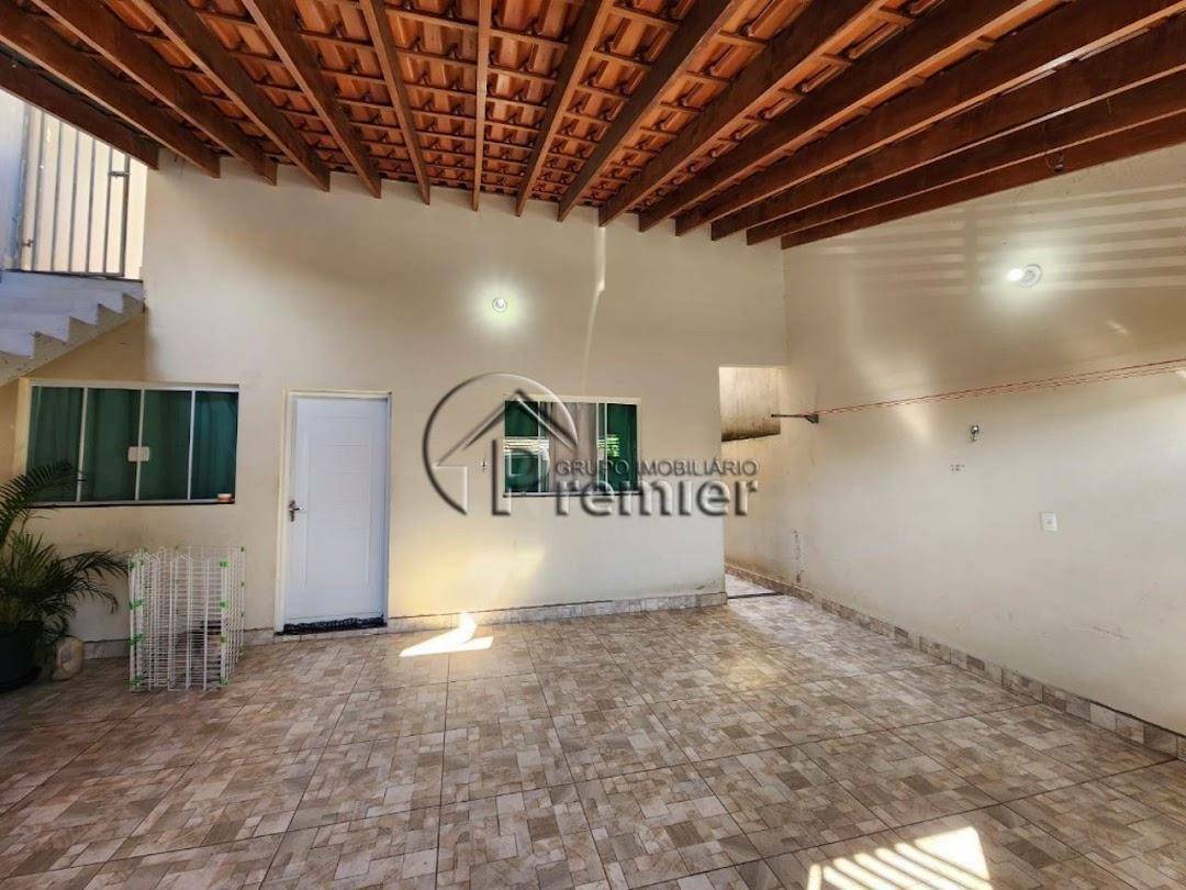 Casa à venda com 3 quartos, 160m² - Foto 3