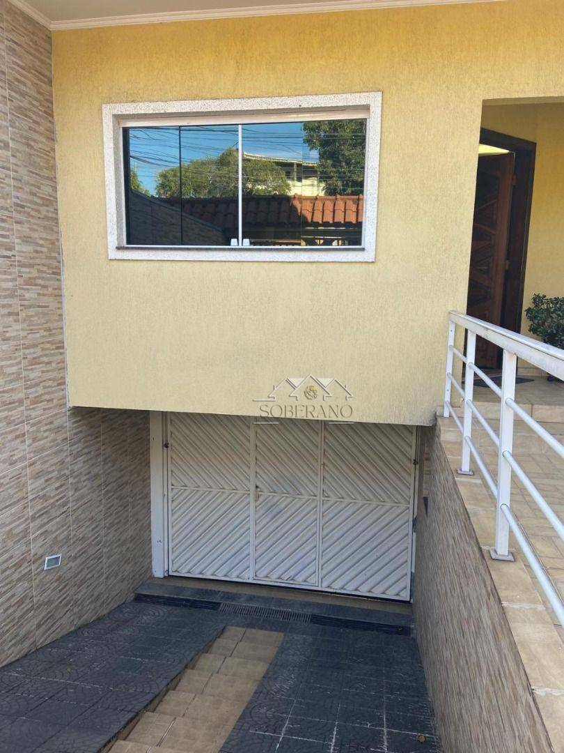 Sobrado à venda com 3 quartos, 238M2 - Foto 4