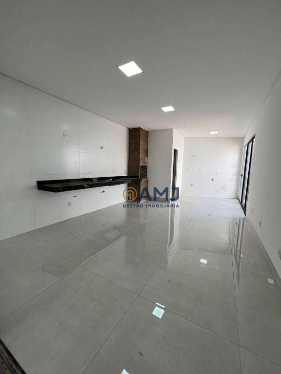 Casa à venda com 3 quartos, 122m² - Foto 5