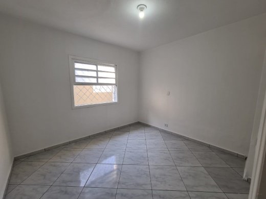 Casa à venda com 4 quartos, 210m² - Foto 17