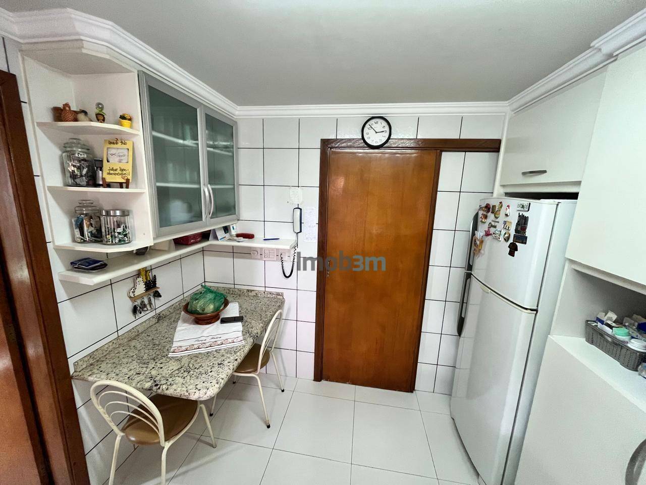 Apartamento à venda com 3 quartos, 107m² - Foto 9