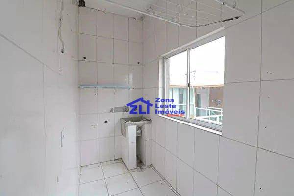 Casa à venda com 6 quartos, 240m² - Foto 47