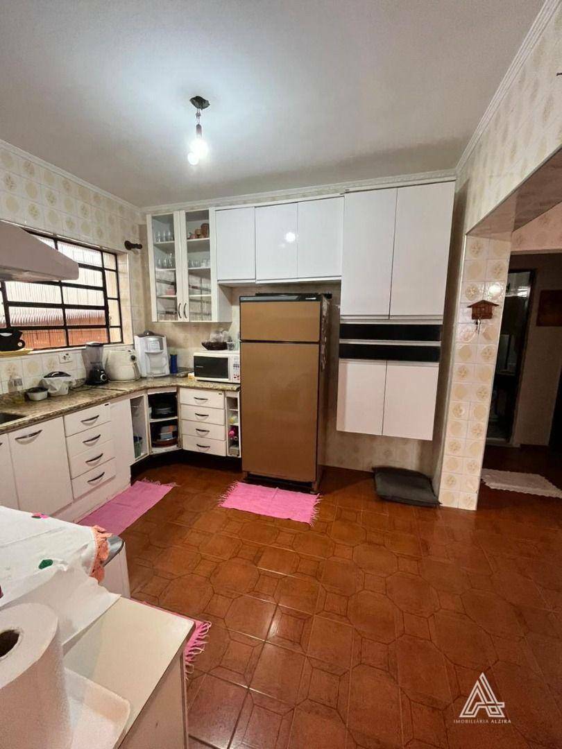 Casa à venda com 3 quartos, 220m² - Foto 33