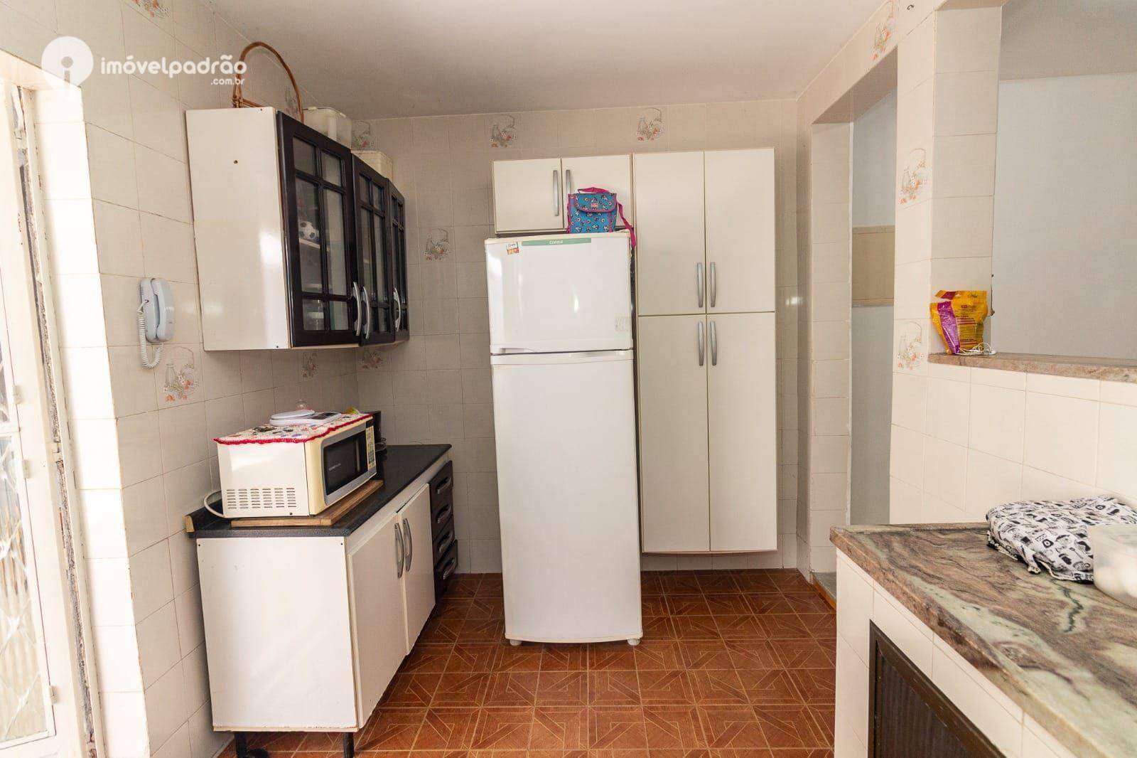 Casa à venda com 4 quartos, 320m² - Foto 18