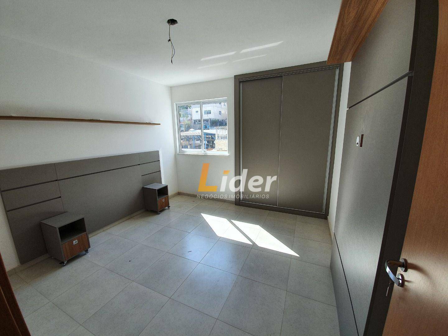 Apartamento à venda com 2 quartos, 60m² - Foto 13