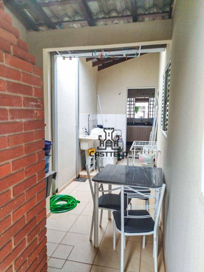 Casa à venda com 3 quartos, 80m² - Foto 19