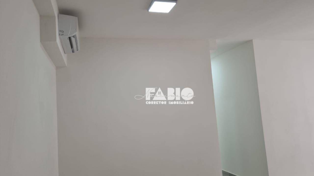 Apartamento à venda com 3 quartos, 76m² - Foto 2