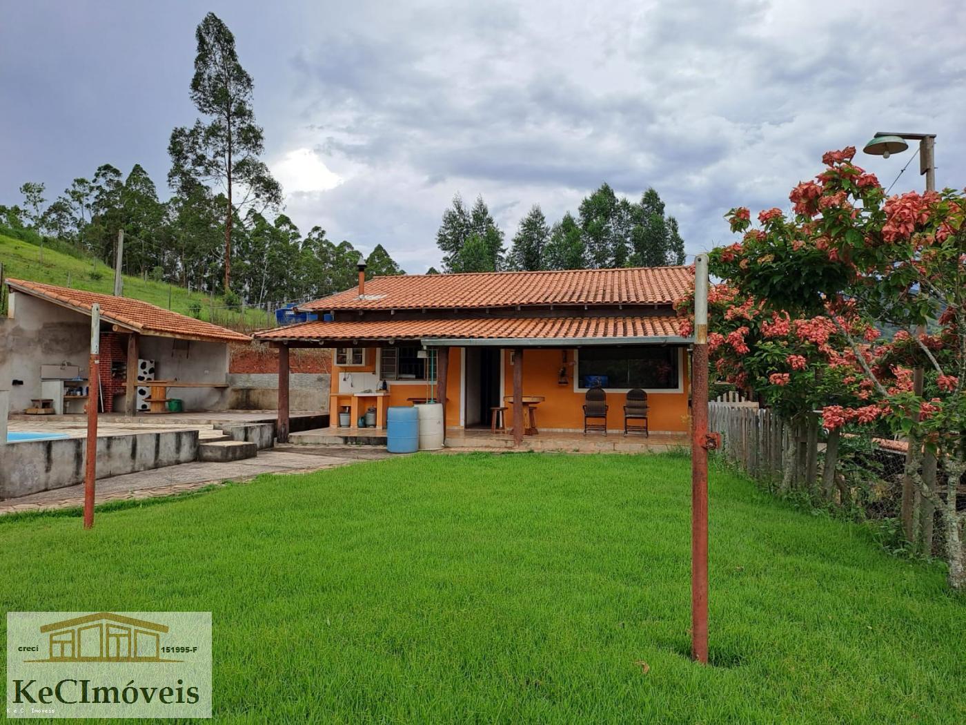 Fazenda à venda com 3 quartos, 12000m² - Foto 1