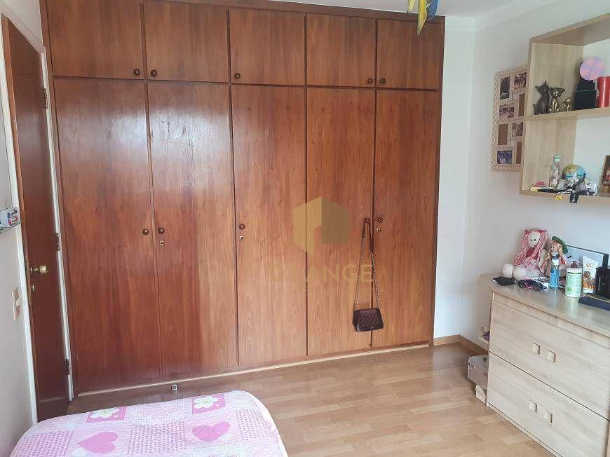 Apartamento à venda com 3 quartos, 200m² - Foto 13