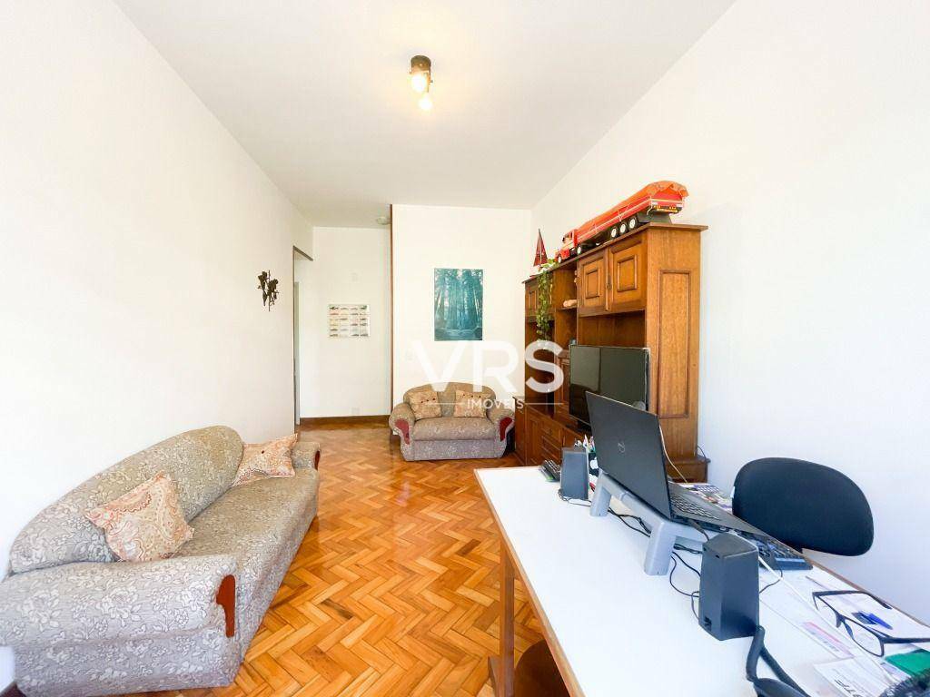 Apartamento à venda com 2 quartos, 58m² - Foto 2