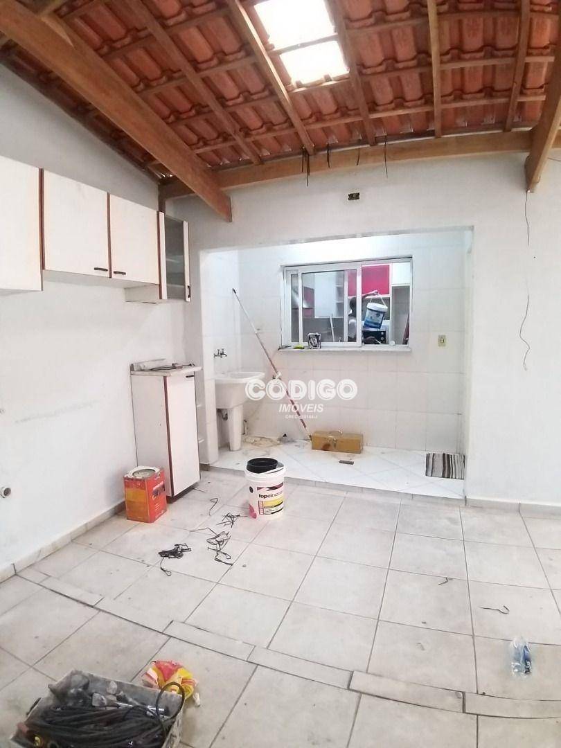 Casa para alugar com 3 quartos, 135m² - Foto 33