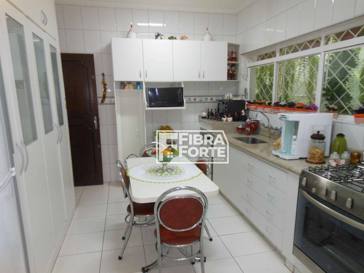 Casa à venda com 3 quartos, 178m² - Foto 7