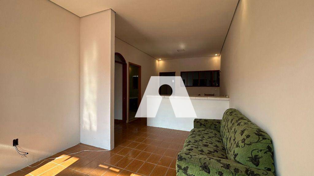Casa de Condomínio para alugar com 3 quartos, 150m² - Foto 4