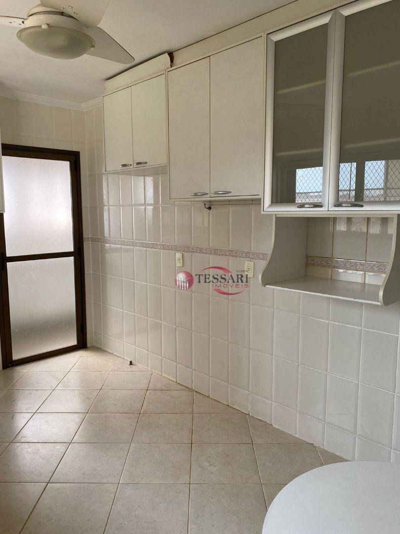 Apartamento à venda com 3 quartos, 130m² - Foto 9